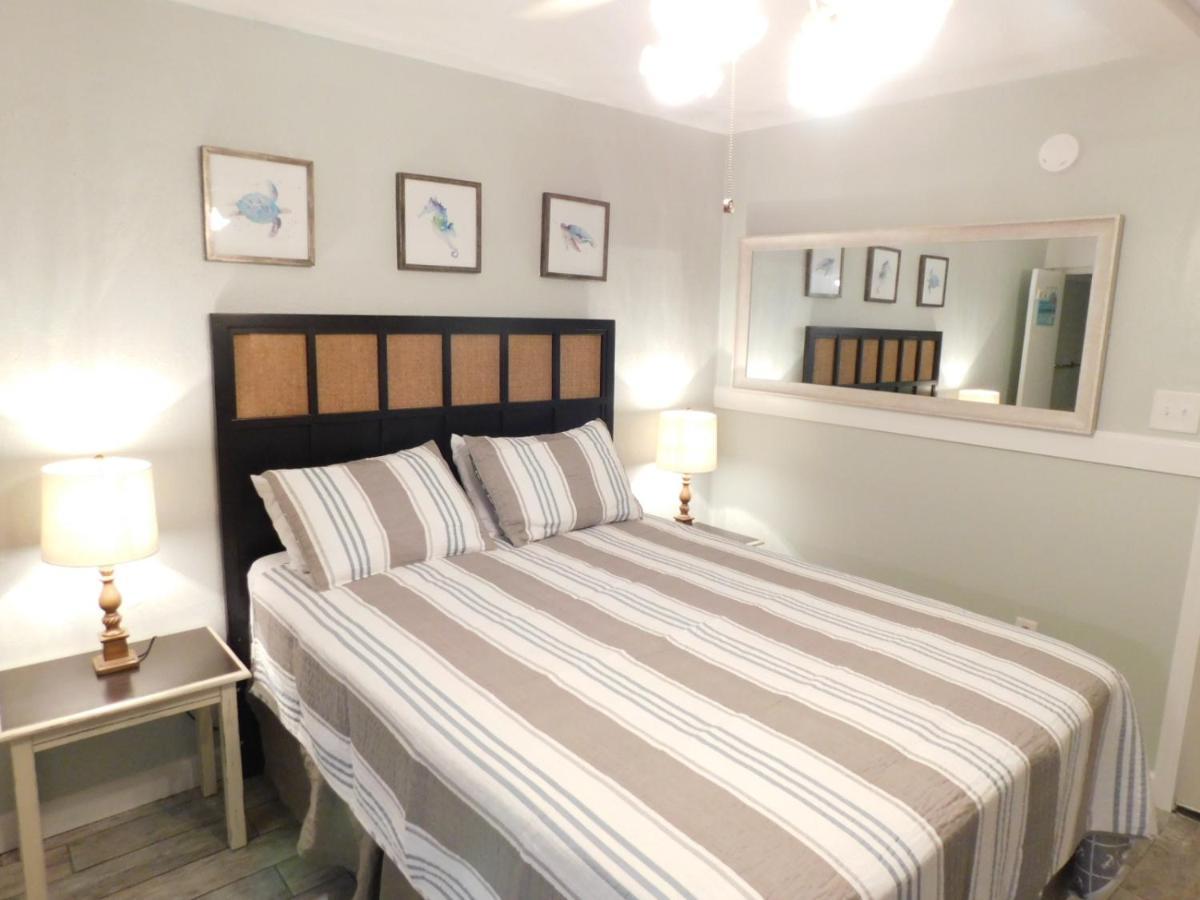 Budget Friendly Condo Perfect For A Romantic Getaway Within Walking Distance To The Beach! Gulf Shores Ngoại thất bức ảnh