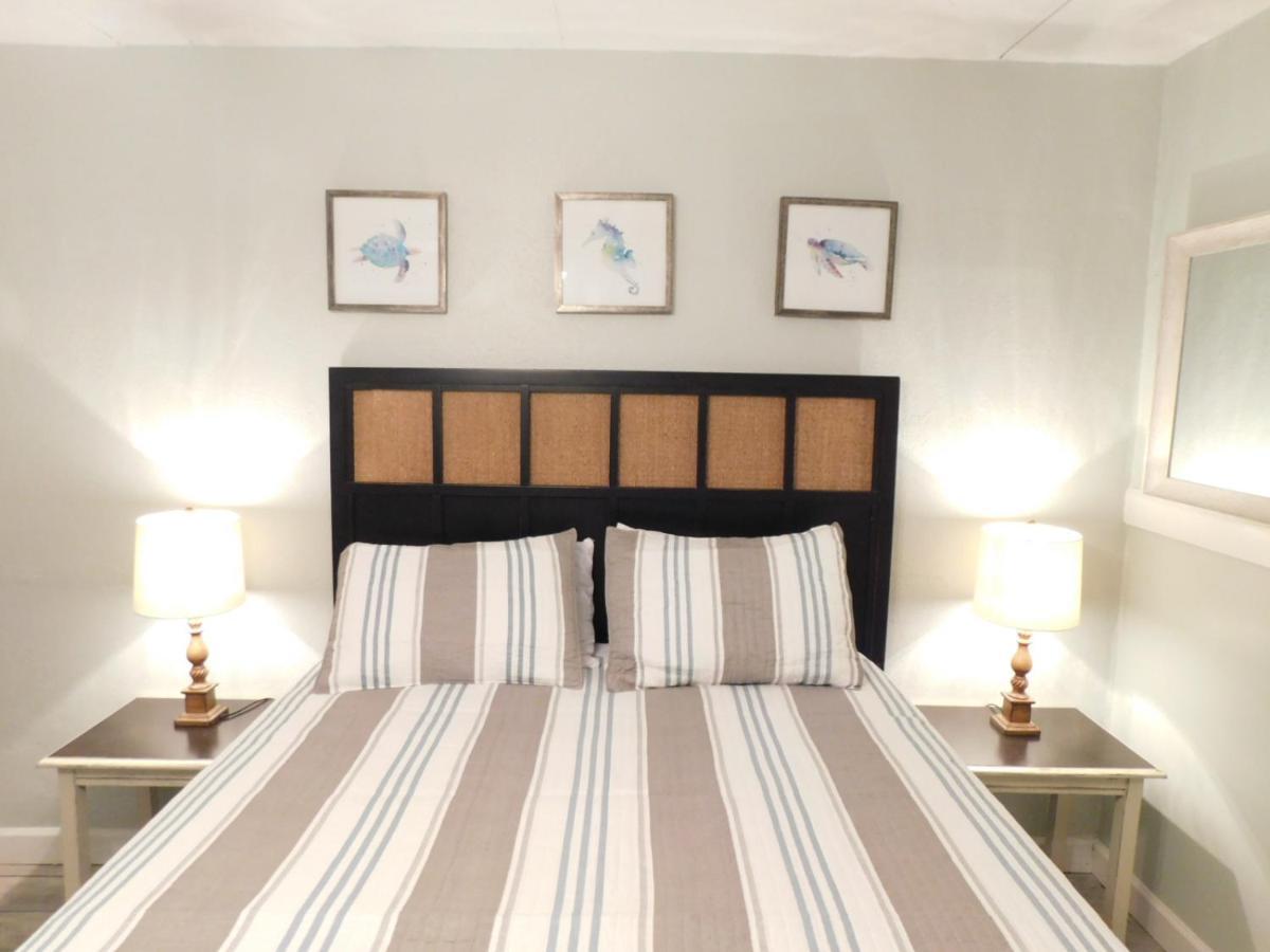 Budget Friendly Condo Perfect For A Romantic Getaway Within Walking Distance To The Beach! Gulf Shores Ngoại thất bức ảnh