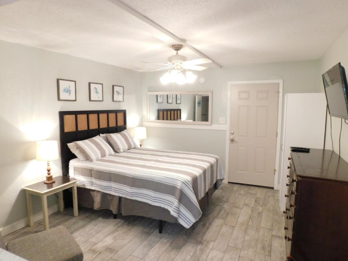 Budget Friendly Condo Perfect For A Romantic Getaway Within Walking Distance To The Beach! Gulf Shores Ngoại thất bức ảnh