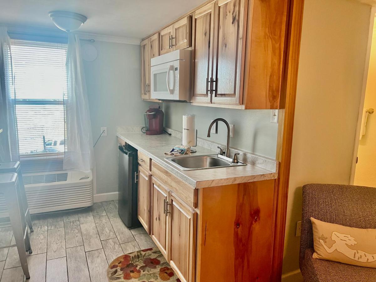 Budget Friendly Condo Perfect For A Romantic Getaway Within Walking Distance To The Beach! Gulf Shores Ngoại thất bức ảnh