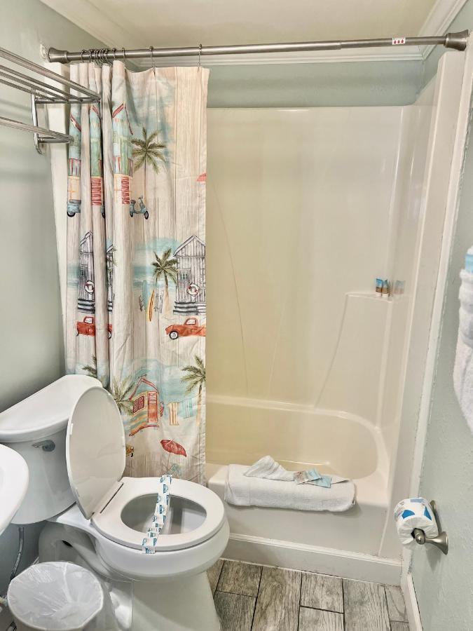Budget Friendly Condo Perfect For A Romantic Getaway Within Walking Distance To The Beach! Gulf Shores Ngoại thất bức ảnh